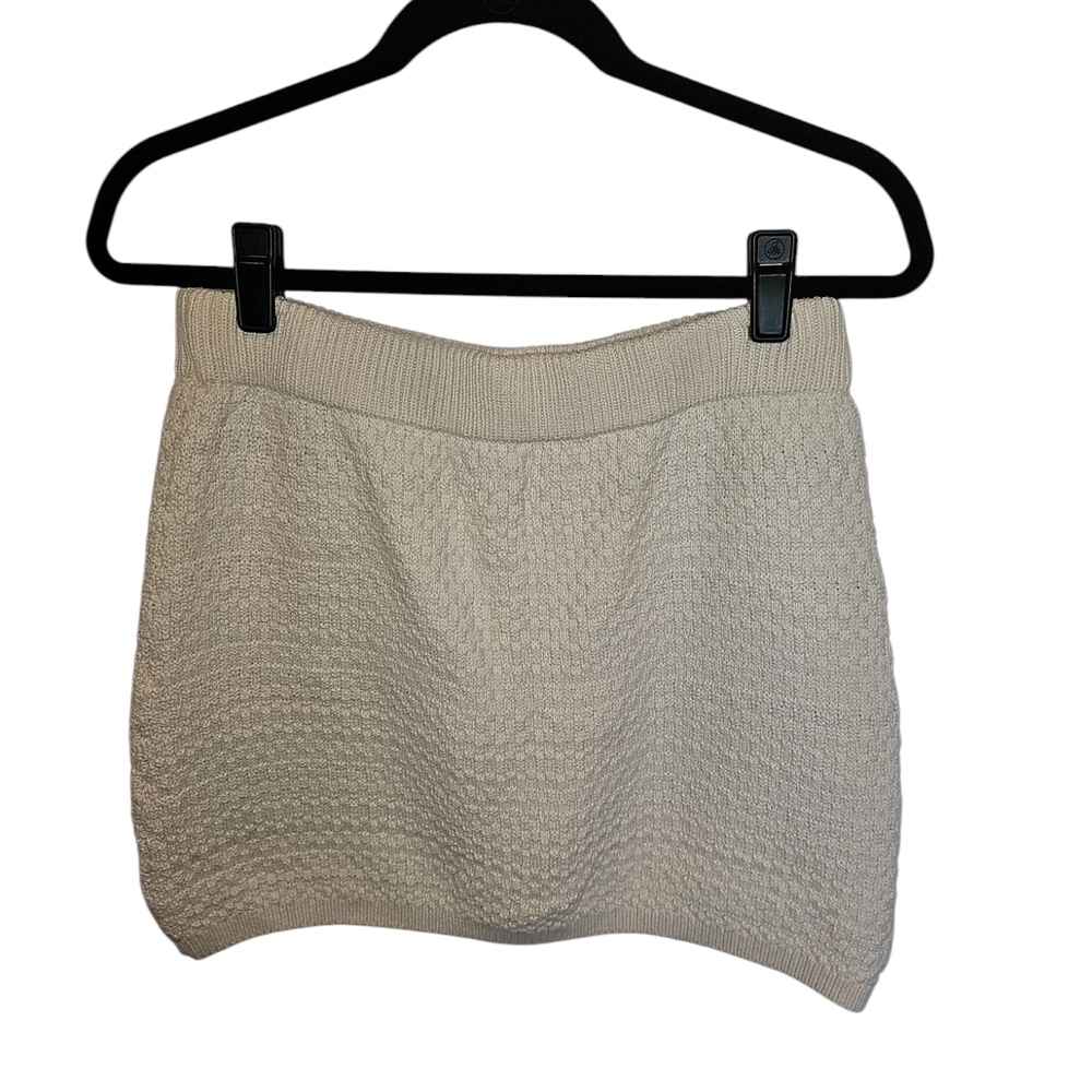 Elegant Cream Textured Skirt